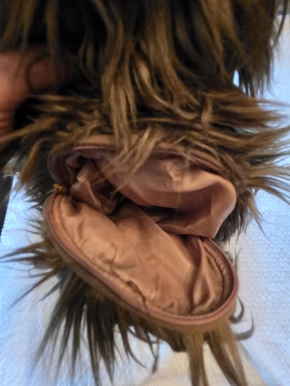 Star Wars Chewbacca Plush Faux-Fur Backpack in Brown & Olive - Picture 5 of 5